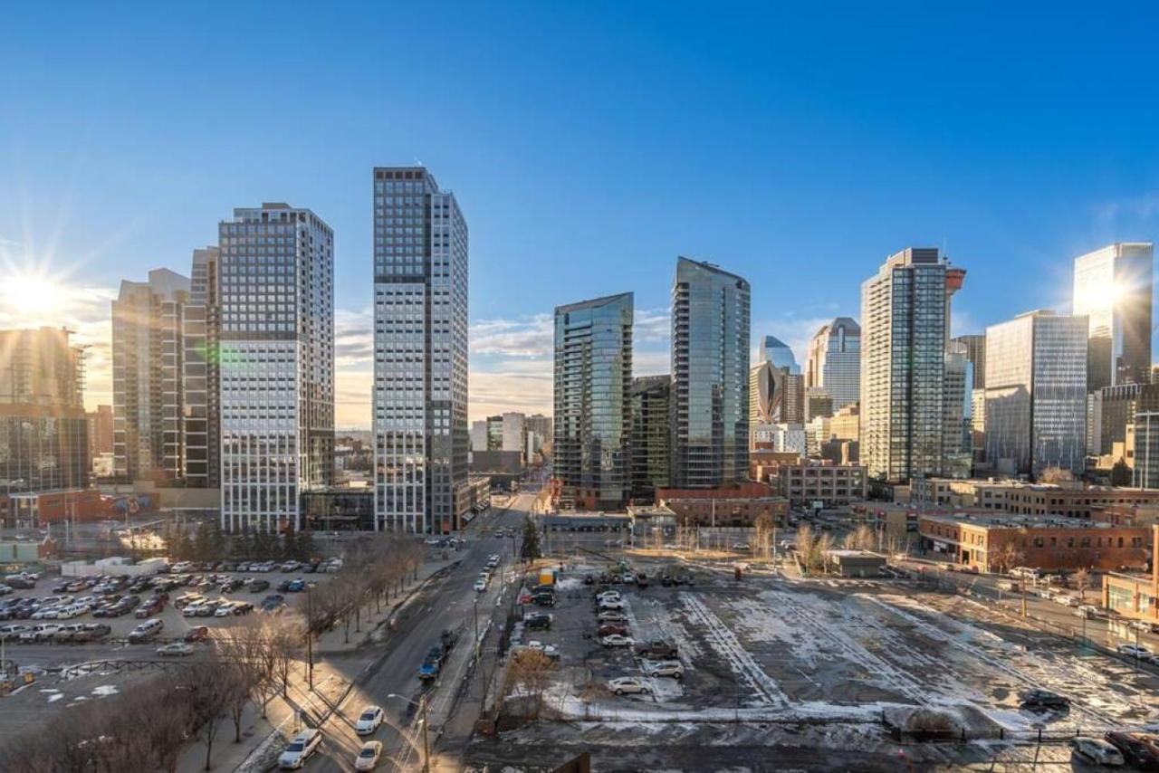 Luxury Apartment On The 9Th Floor Near Stampede, Complimentary Wine, 2 Car Ug Parking YYC Exteriör bild
